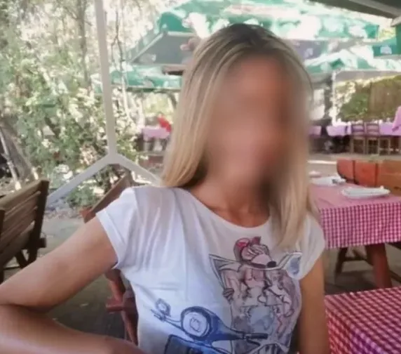 Alena, 35