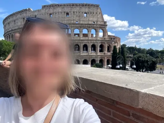 Cara, 38