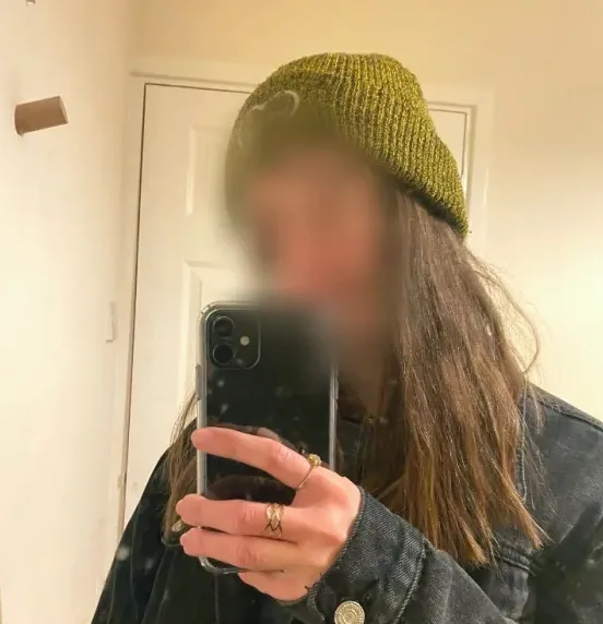 Ela, 19