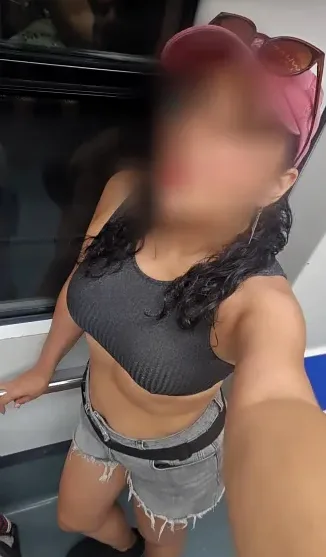 Josephine, 37