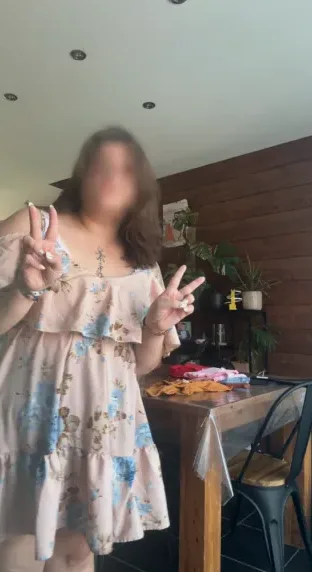 Kathleen, 23