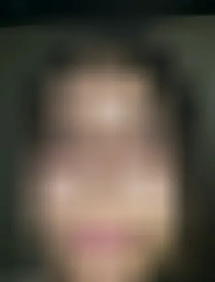 Katrin, 20