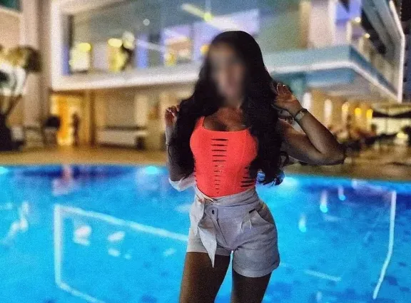 Leyla, 40