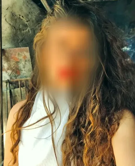 Selin, 32