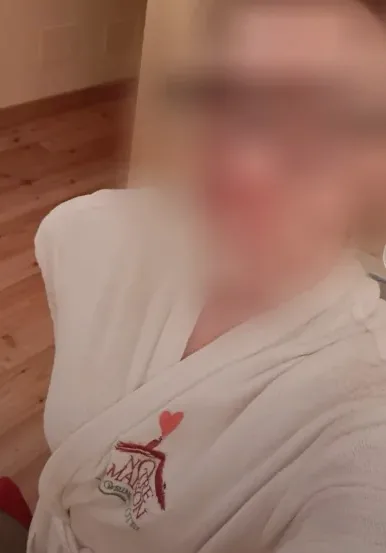 Sina, 40