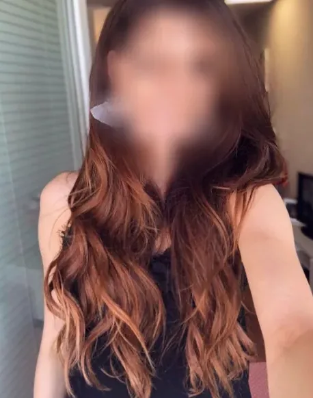 Vanessa, 35