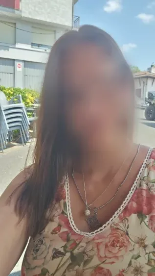 Vivien, 39